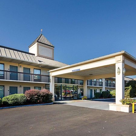 Quality Inn Troutville - Roanoke North Exterior foto
