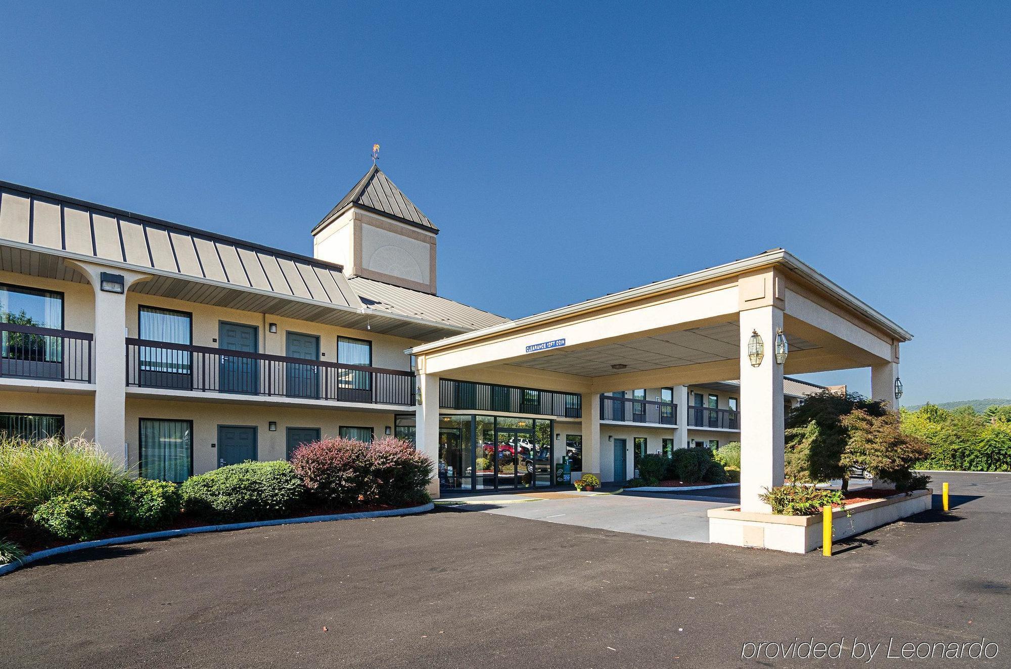 Quality Inn Troutville - Roanoke North Exterior foto