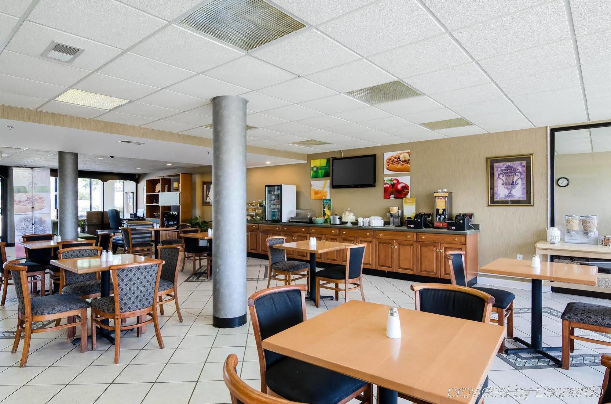Quality Inn Troutville - Roanoke North Exterior foto
