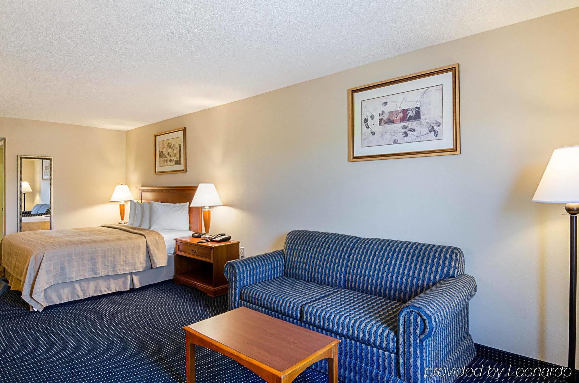 Quality Inn Troutville - Roanoke North Exterior foto