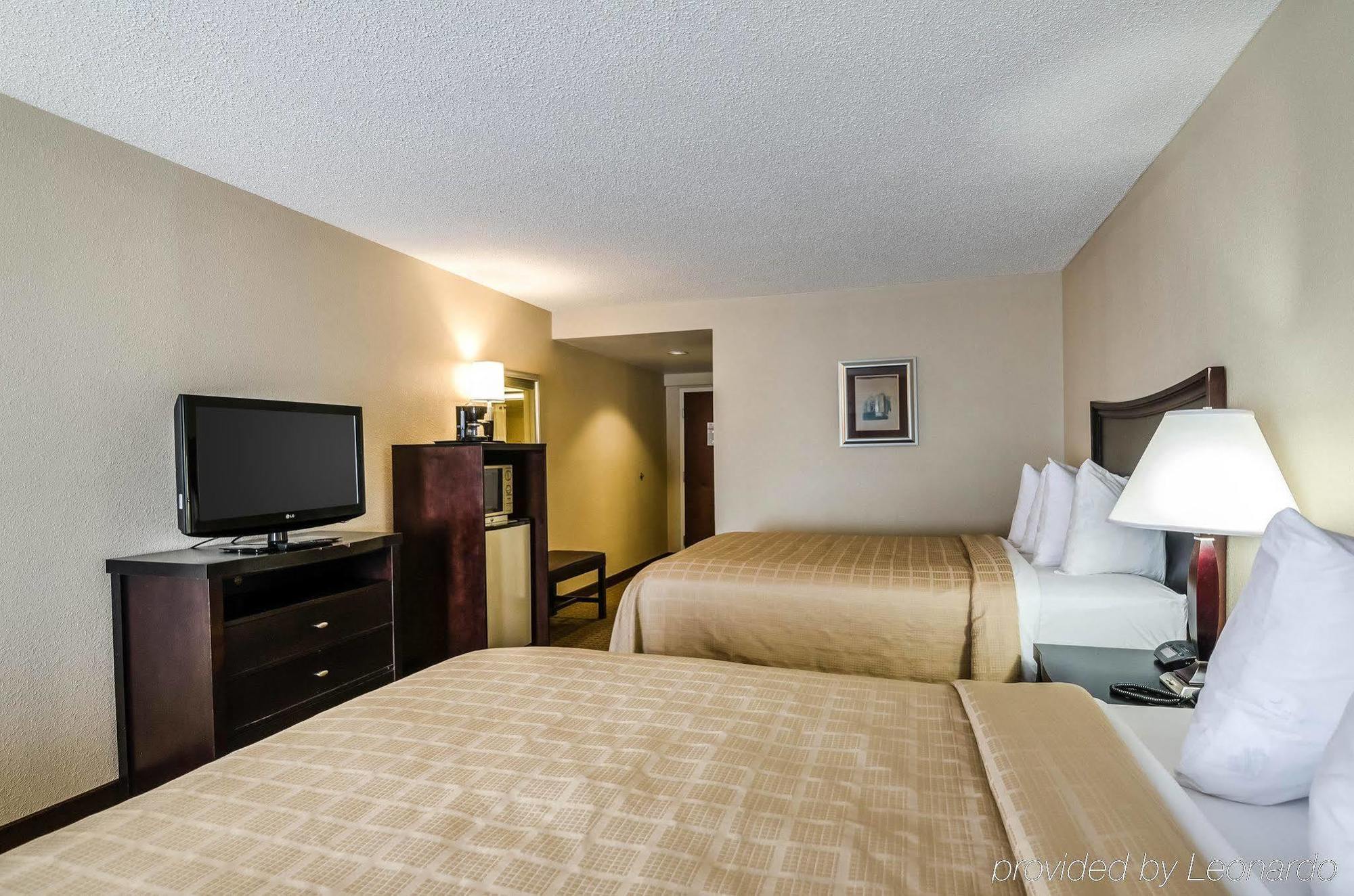 Quality Inn Troutville - Roanoke North Exterior foto